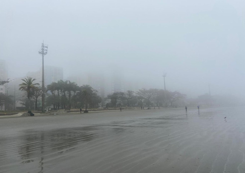 Neblina em Santos  — Foto: Eduardo Silva