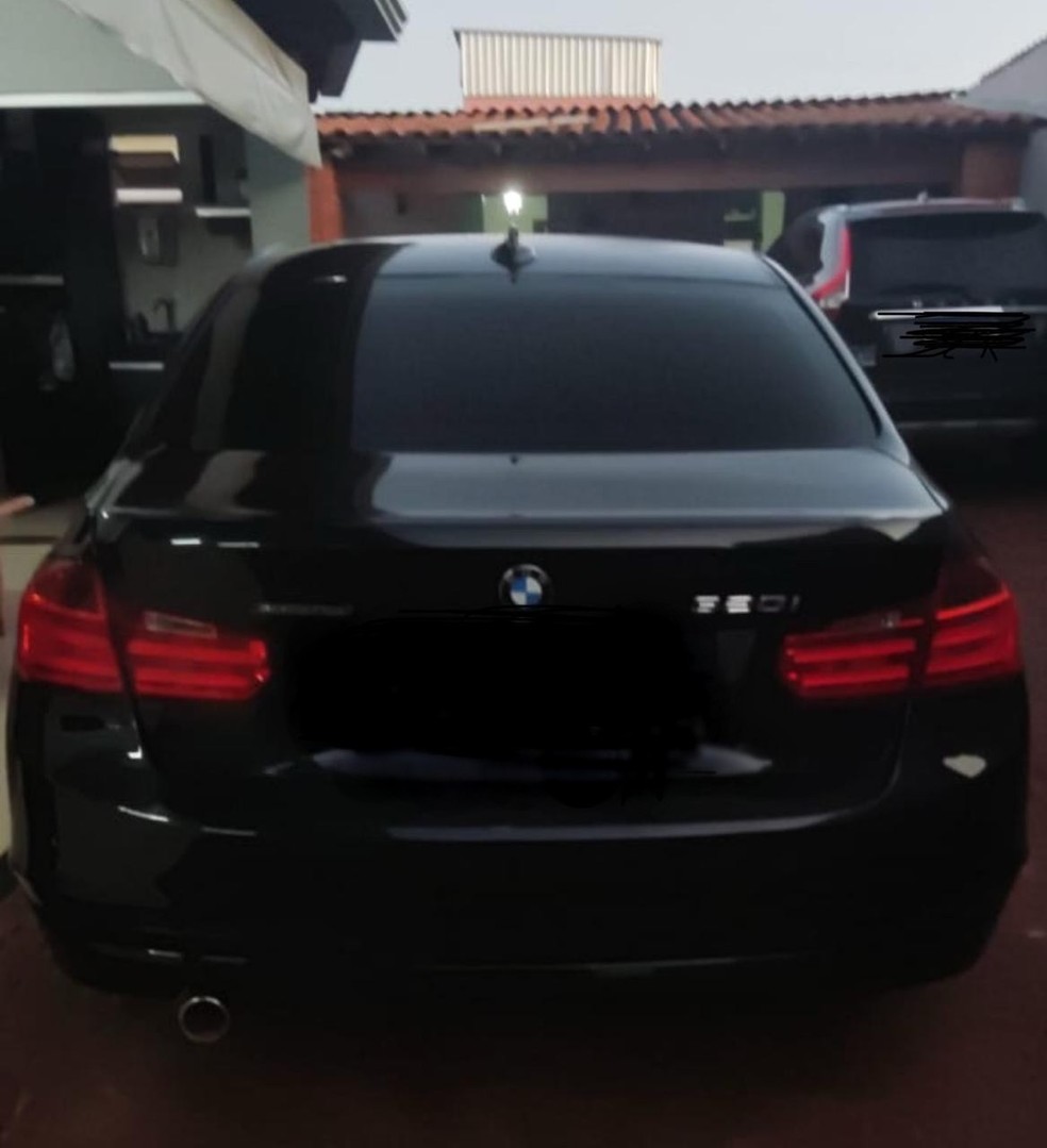 Carro de luxo apreendido na Operação Liga dos Campeões em Uberlândia — Foto: Gaeco/Divulgação