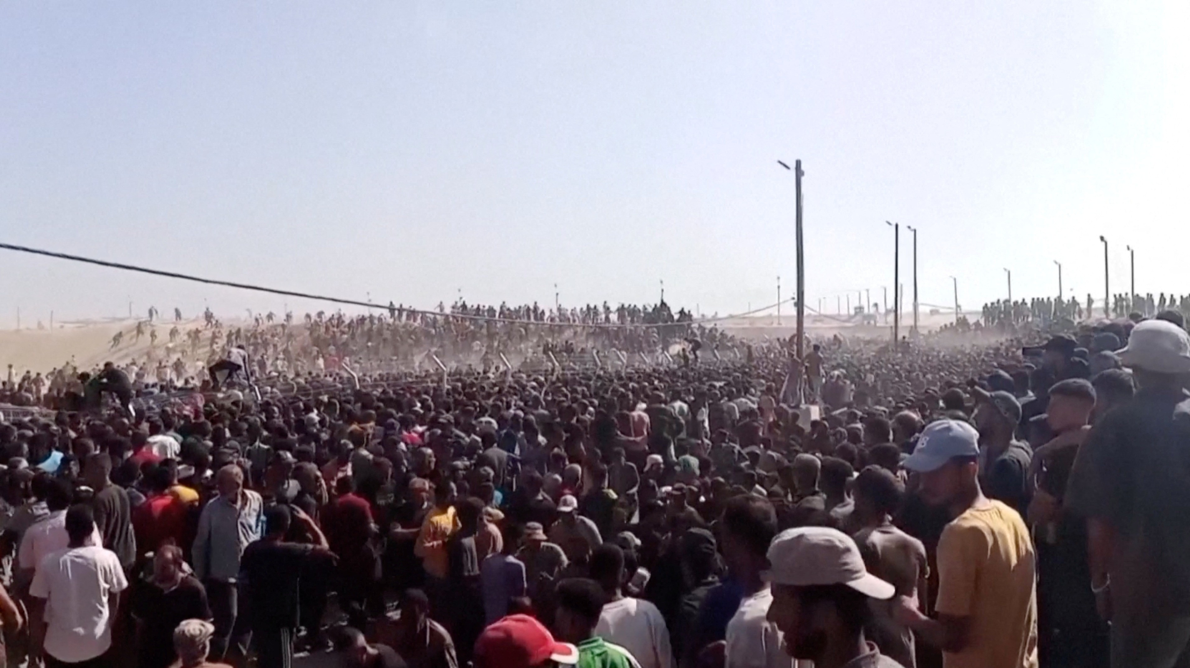 Israel anuncia que moradores de Gaza poderão sair pelo Egito 'nos próximos dias'