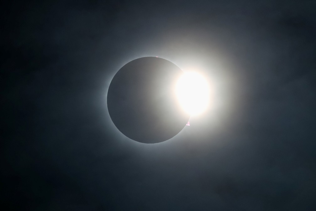Eclipse solar visto de Mazatlán, no México. — Foto: Reuters/Henry Romero