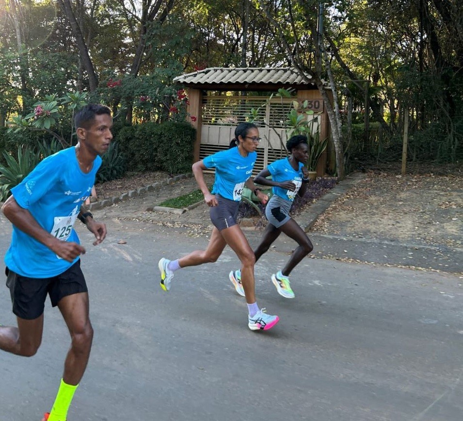 Meia Maratona Montes Claros: Giovani dos Santos e Kleidiane Barbosa vencem