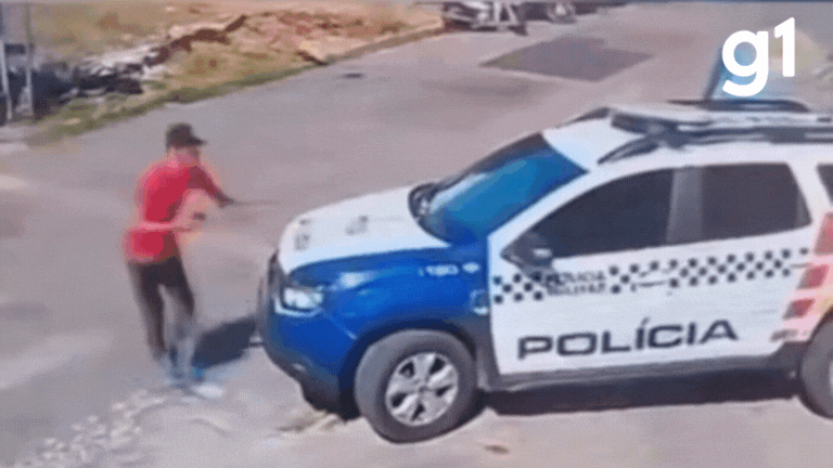 Homem é preso após subir em carro da polícia e fazer apologia ao crime em MT; vídeo