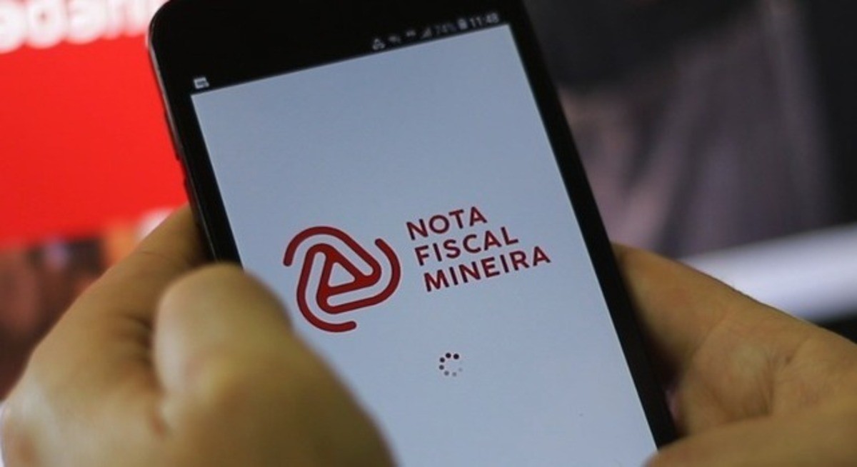 Consumidora de Juiz de Fora ganha R$ 200 mil na Nota Fiscal Mineira; veja como participar