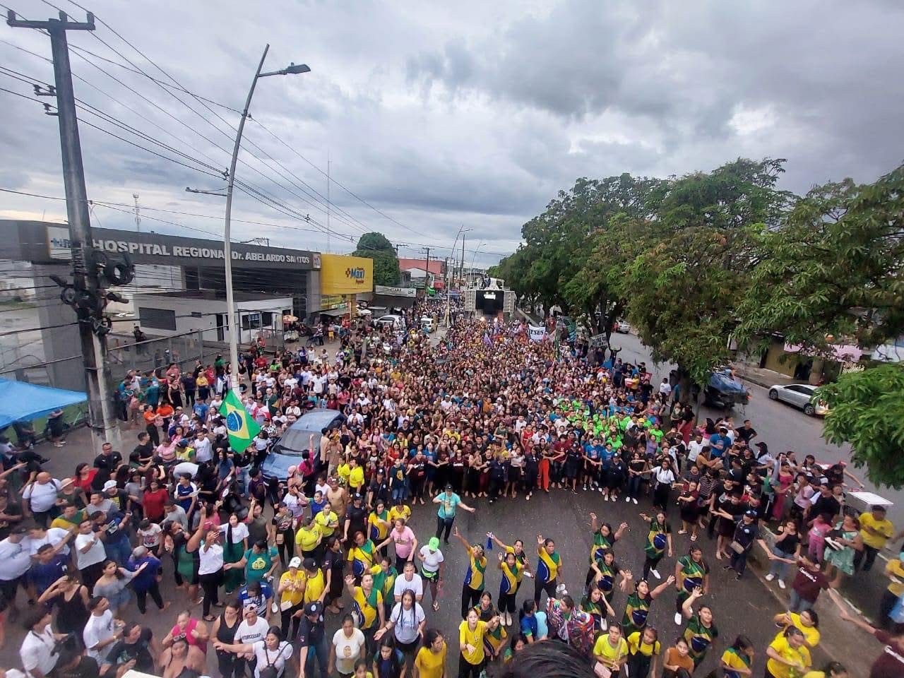 Primeira Marcha para Jesus em Benevides, no Pará, reúne fiéis em percurso de quatro quilômetros