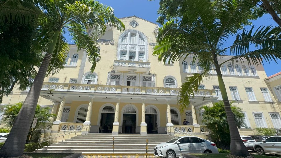 Maternidade Januário Cicco, em Natal, é parcialmente esvaziada por causa de problemas elétricos — Foto: Sérgio Henrique Santos/Inter TV Cabugi