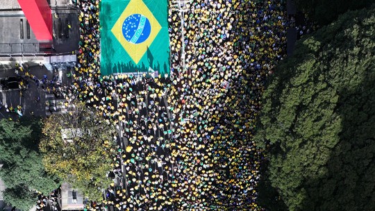 No ápice, ato pró-Bolsonaro na Paulista reuniu 37,6 mil pessoas neste domingo