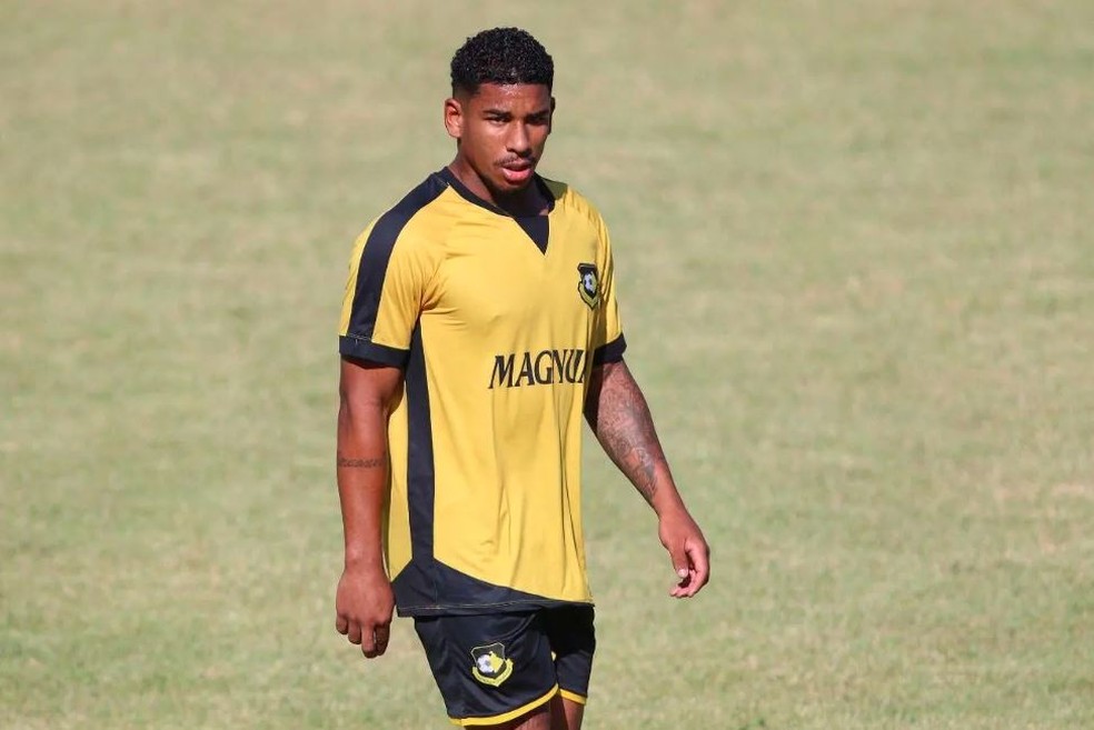 Felipe Diogo tinha 21 anos e era jogador do São Bernardo — Foto: Redes sociais
