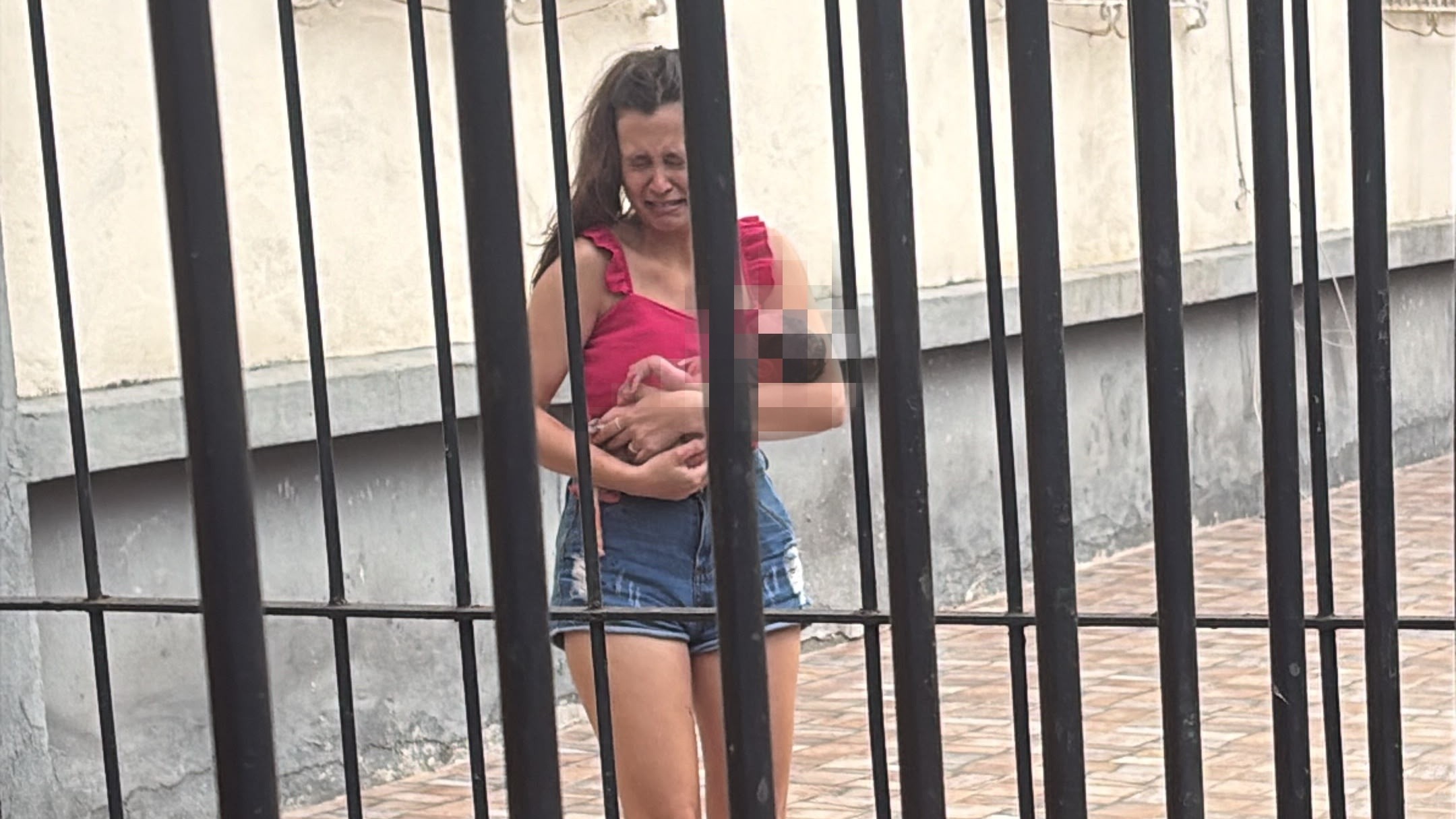 Casal encontra recém-nascido dentro de saco de lixo na Zona Norte do Rio; criança está internada