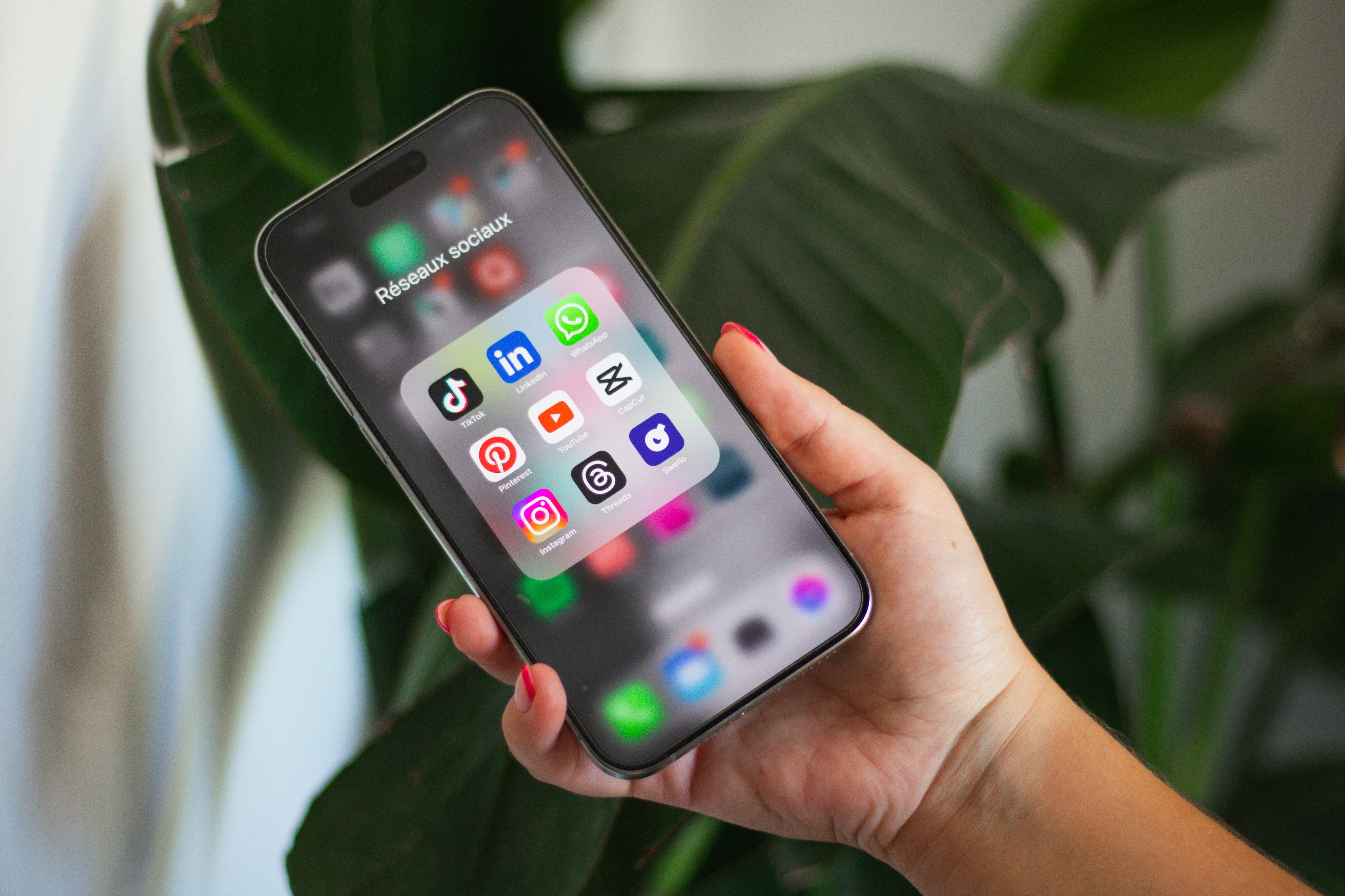 Regras para redes sociais: o que está em jogo na lei contra adultização e nas propostas de regulação das big techs