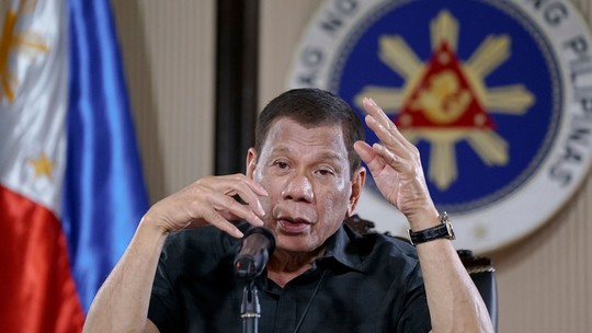 Mesmo preso, ex-presidente das Filipinas é eleito prefeito e tentará governar da cadeia - Rodrigo Duterte está preso em Haia, na Holanda, onde responde por crime contra a humanidade. Caso fez com que ex-presidente e família ganhassem força política.