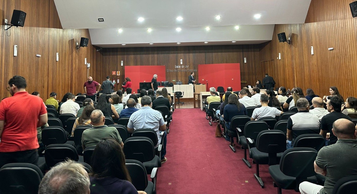 Começa júri de homem acusado de matar a própria mãe a facadas em Caicó