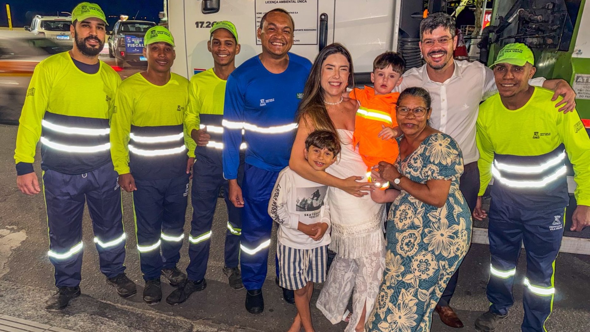Festa INESQUECÍVEL! Menino de 3 anos faz aniversário com tema INUSITADO e emociona garis