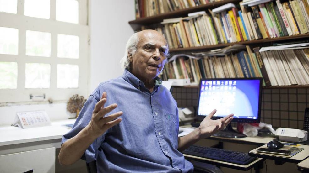 Analista político e historiador Alfredo da Mota Menezes — Foto: Rai Reis