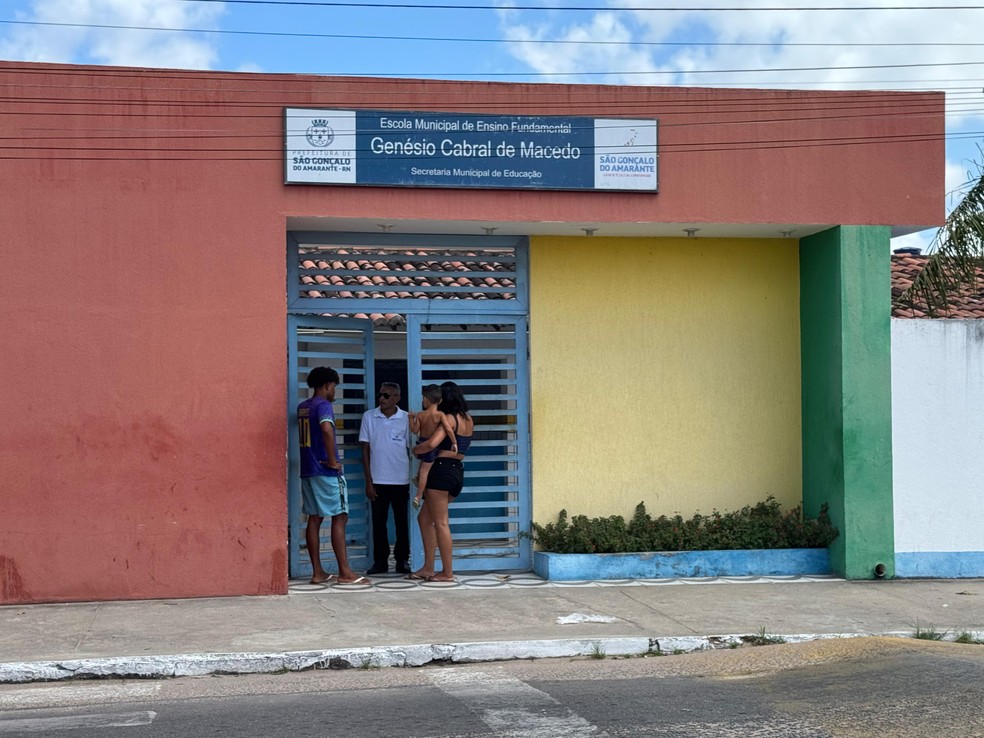 Escola Municipal Genésio Cabral de Macêdo era destino da menina que desapareceu — Foto: Sérgio Henrique Santos/Inter TV Cabugi