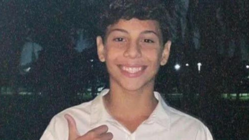Jogador Murilo Costa Felix Oliveira, de 14 anos, morreu com tiro na cabeça em Cariacica, Espírito Santo — Foto: Reprodução