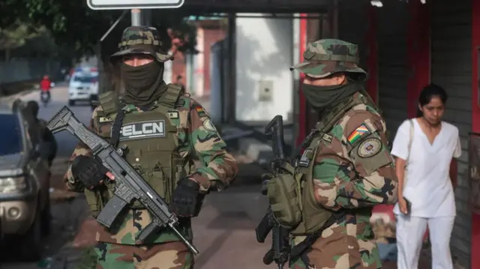 Sebastián Marset, líder do chamado Primeiro Cartel Uruguaio (PCU), dormia ao ser surpreendido pela polícia — Foto: Reuters