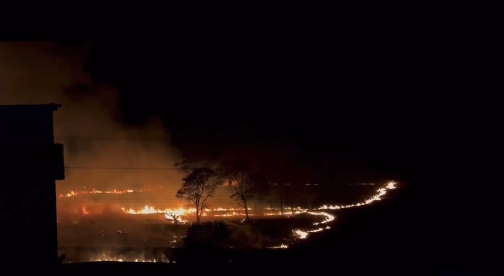 Incêndio na Fazenda Lageado em Botucatu (SP) — Foto: Defesa Civil/divulgação