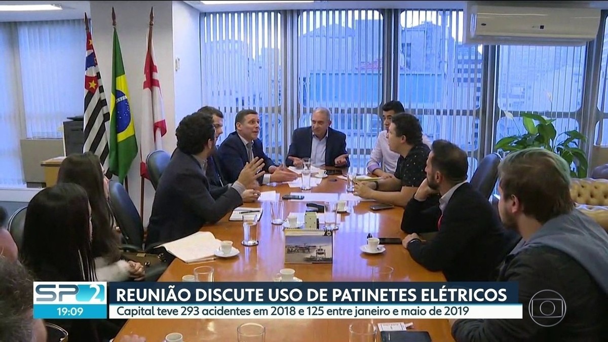 Prefeito e representantes do Exército discutem instalação do