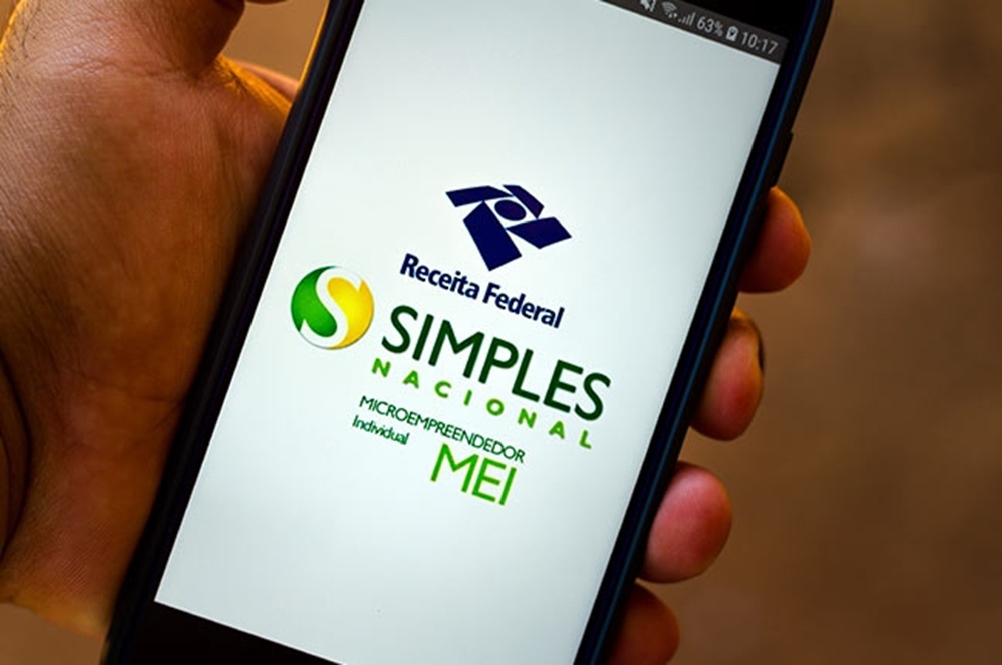 É #FAKE mensagem de WhatsApp sobre suspensão de CNPJ por falta de pagamento do DAS-MEI; trata-se de golpe