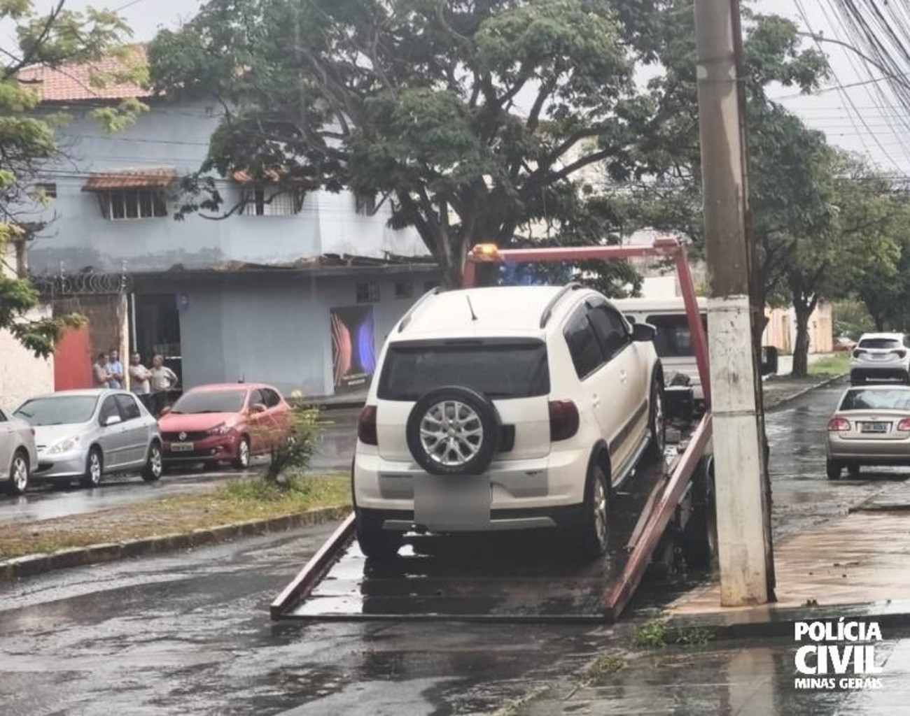 Homem compra carro roubado na internet por R$ 35 mil