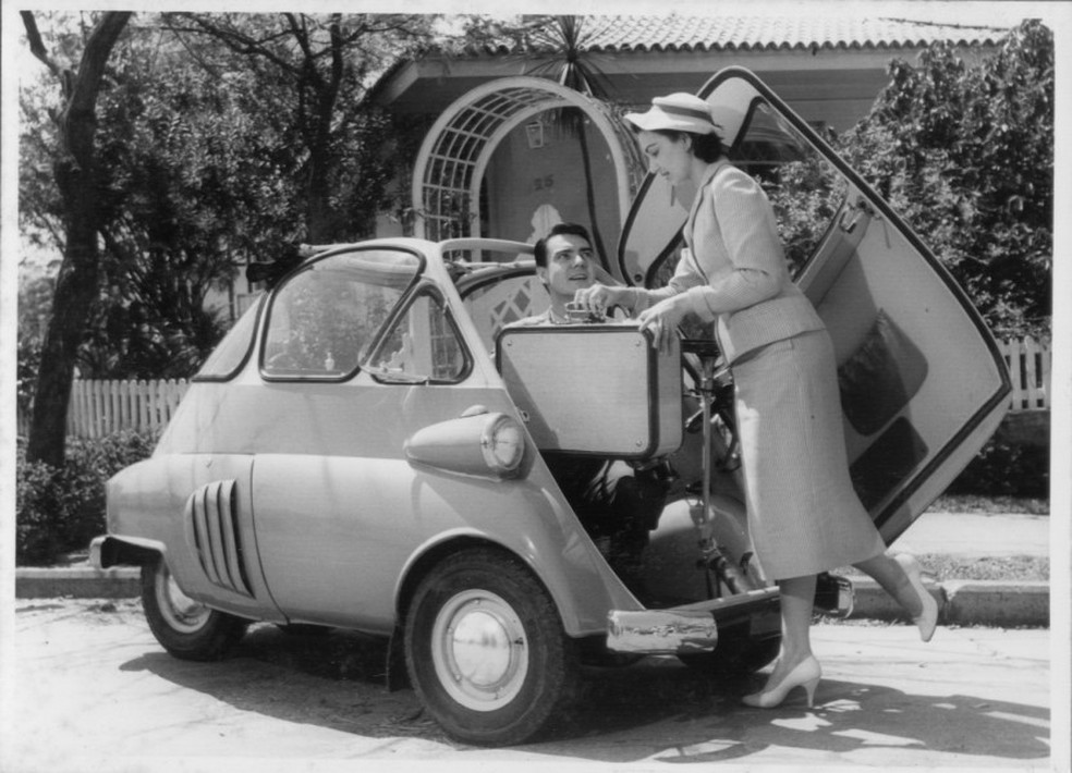 Romi-Isetta tem uma única porta dianteira — Foto: Fundação Romi