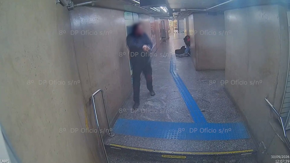 sp2-suite-baleados-cam-29a0-frame-3002 Suspeito de assalto a policial no metrô é preso após análise de câmeras de segurança