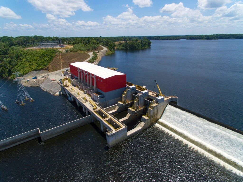 Justiça faz levantamento de ocupações próximas à hidrelétrica em Ferreira Gomes, no Amapá