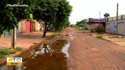 Ruas com buracos, mato alto e lixo acumulado são queixas dos moradores do setor Janaína