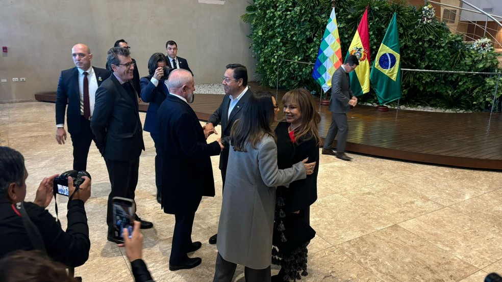 O presidente Lula se encontra com Luís Arce duas semanas depois de tentativa de golpe na Bolívia — Foto: Carlos de Lannoy/TV Globo