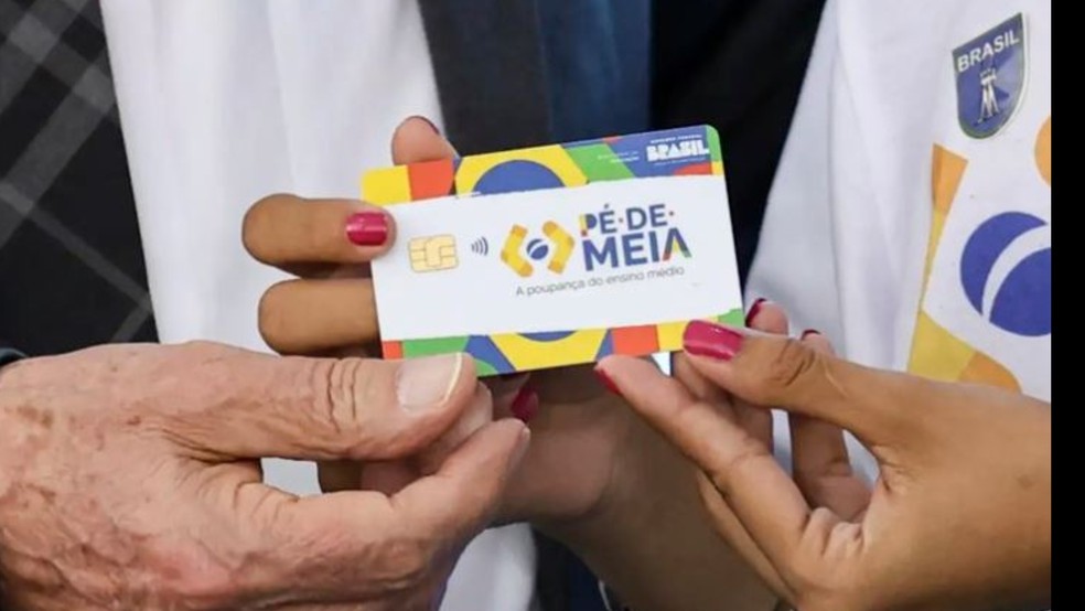 Por meio do Pé-de-Meia, o estudante recebe um incentivo mensal de R$ 200, que pode ser sacado em qualquer momento — Foto: Divulgação/Governo Federal