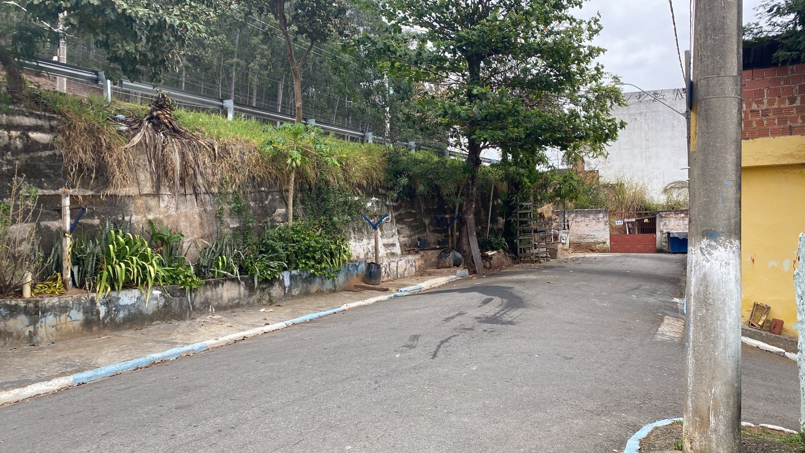 Policial é baleado em troca de tiros com criminosos em Aparecida, SP