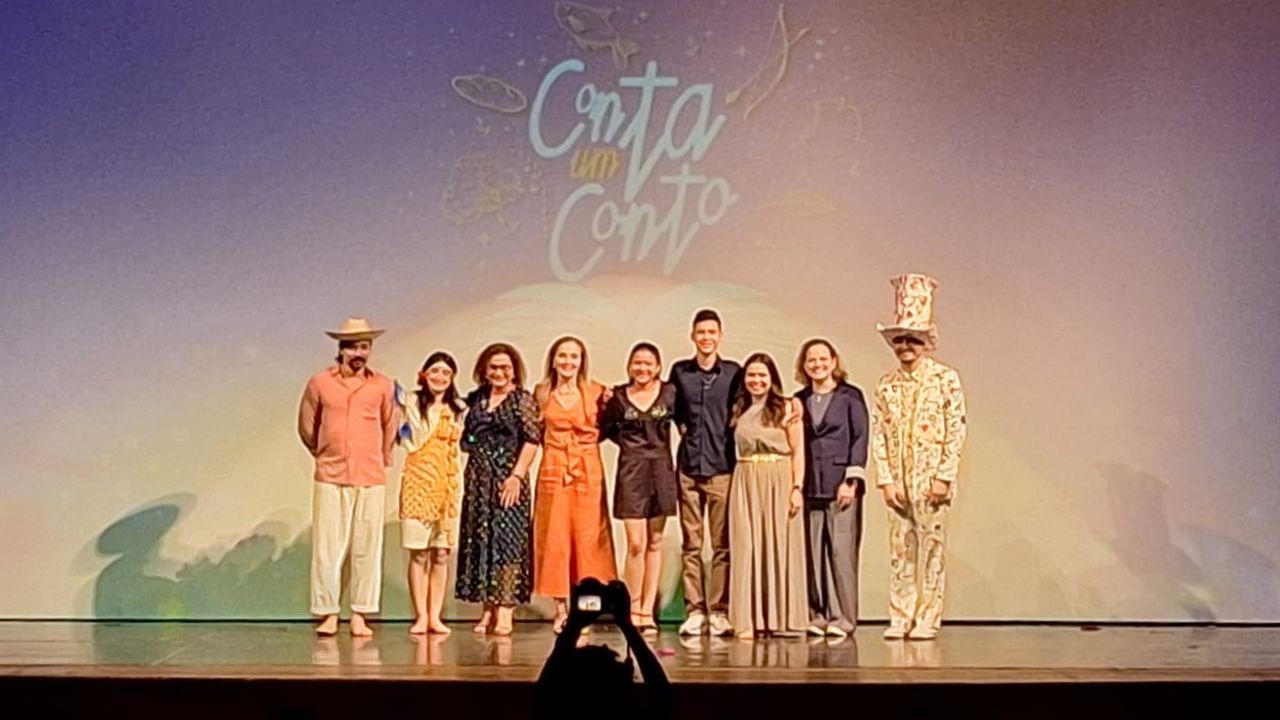 Vencedores do concurso 'Conta Um Conto 2026' são premiados no Teatro Amazonas