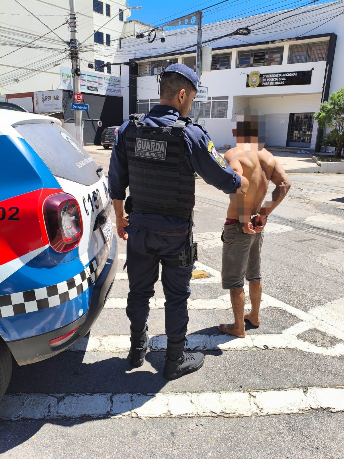 Filho sob efeito de drogas e álcool agride mãe de 71 anos e é preso em MG  