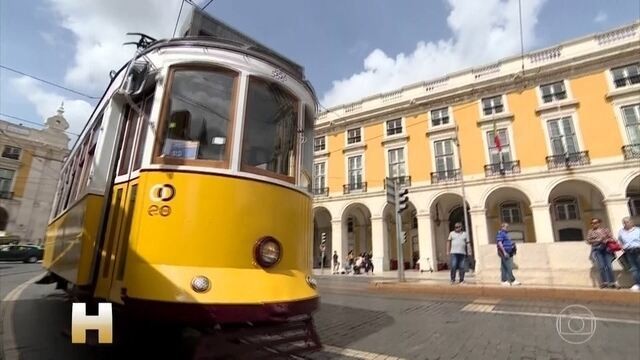 Elevador da Glória: bondinho que descarrilou é cartão-postal de Lisboa