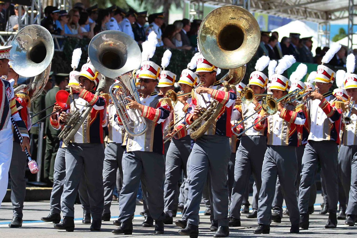 Desfile cívico-militar muda tráfego e linhas de ônibus na Zona Sul do ...