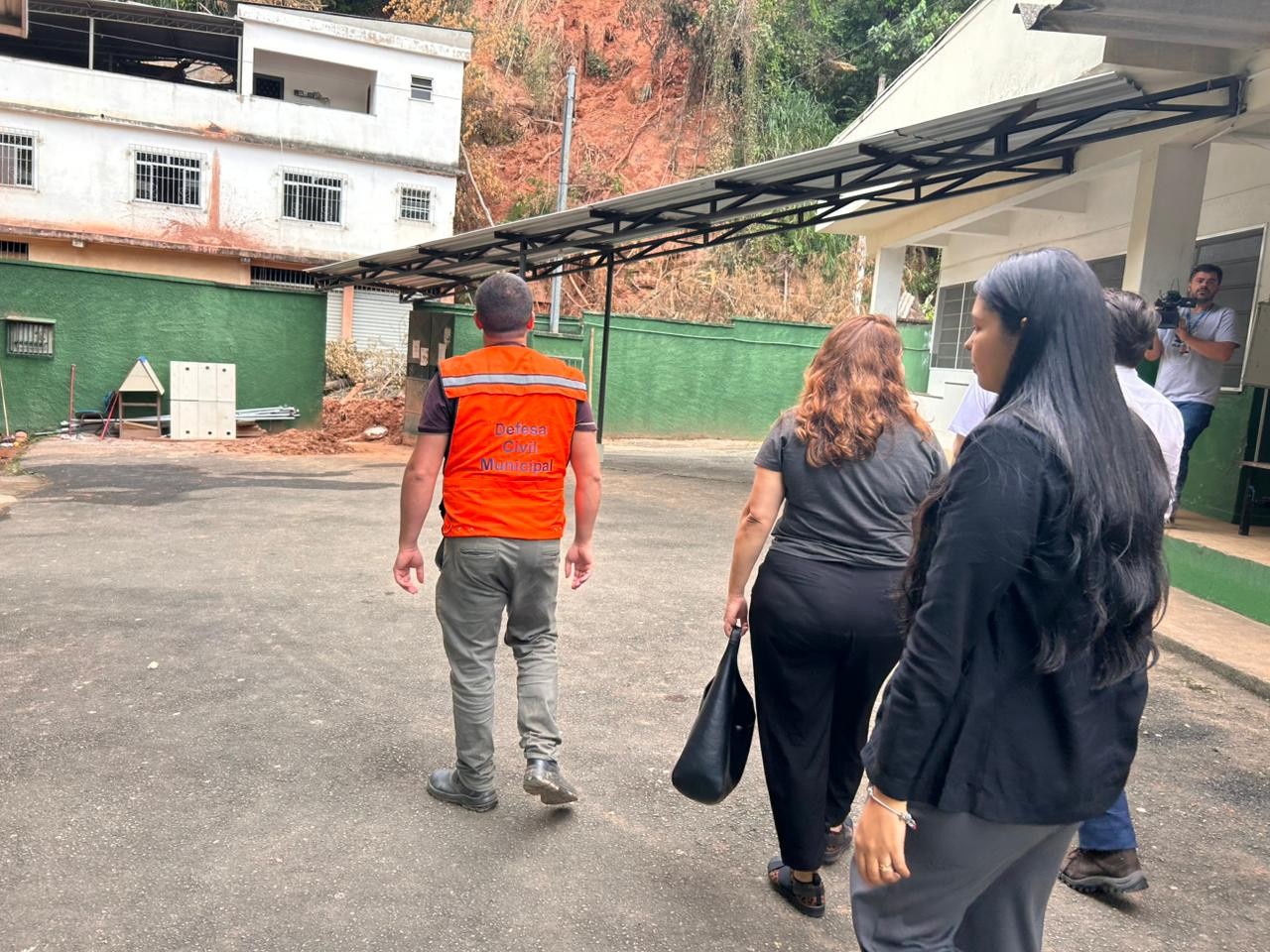 Escolas interditadas em Juiz de Fora recebem visita do MEC; demolição é avaliada no Três Moinhos