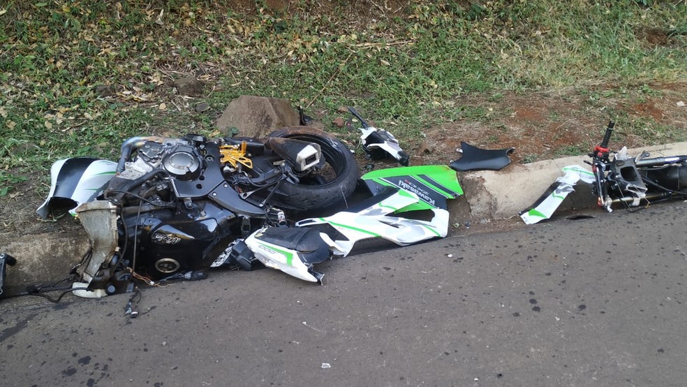 Acidente grave é registrado em corrida de moto no Paraná - Plantão 190