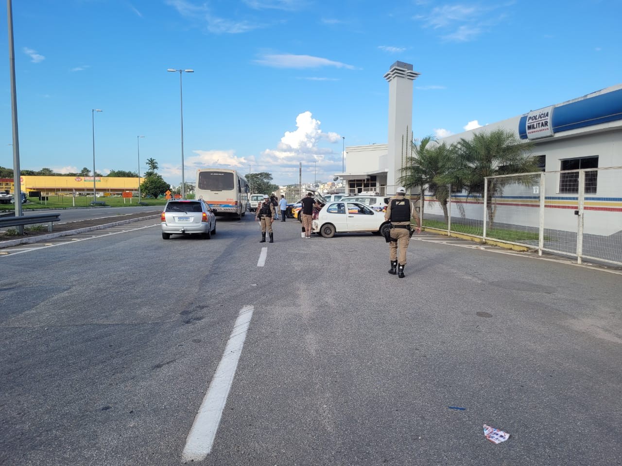 Escola estadual de Palhoça é vandalizada durante a madrugada