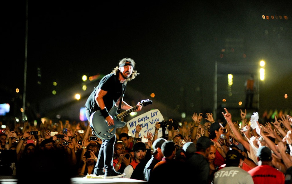 Foo Fighters retorna ao Brasil como principal atração de festival