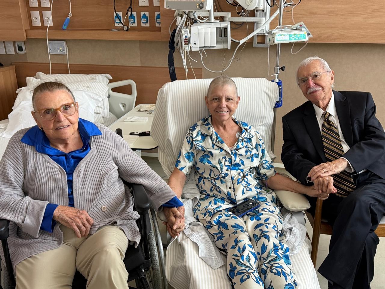 Roseana Sarney se recupera bem e recebe visita dos pais após cirurgia para retirada de tumor em São Paulo