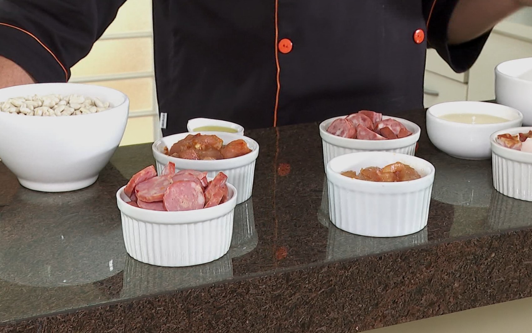 ‘Barato da Cozinha’: aprenda a fazer cassoulet, receita quente e cheia de sustância para encarar o inverno