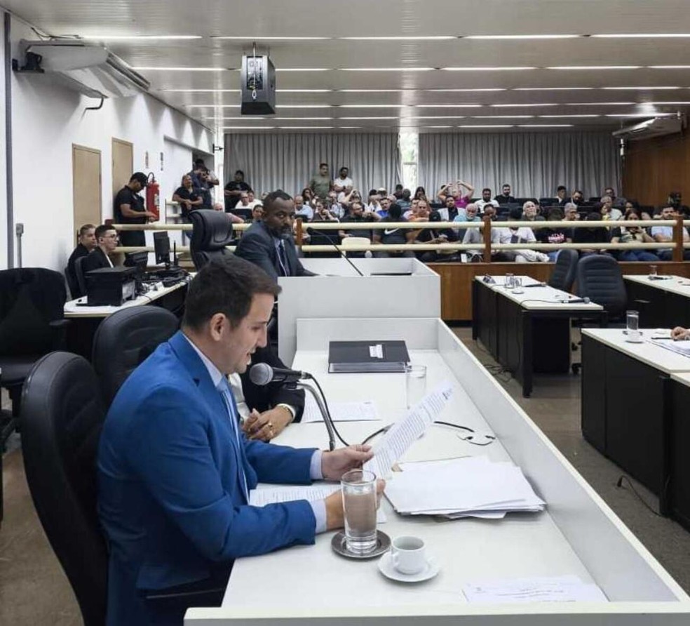 Reunião final da Comissão Processante — Foto: Câmara de Governador Valadares