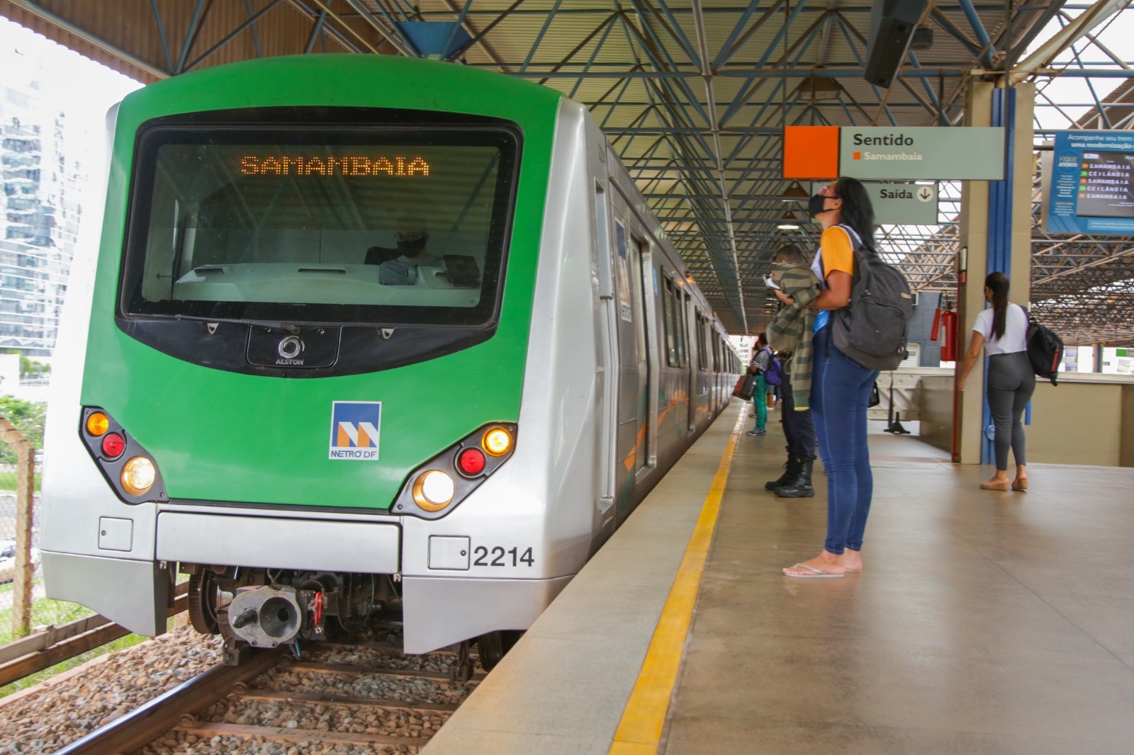 Metrô-DF abre edital para interessados em ocupar quiosques nas estações 