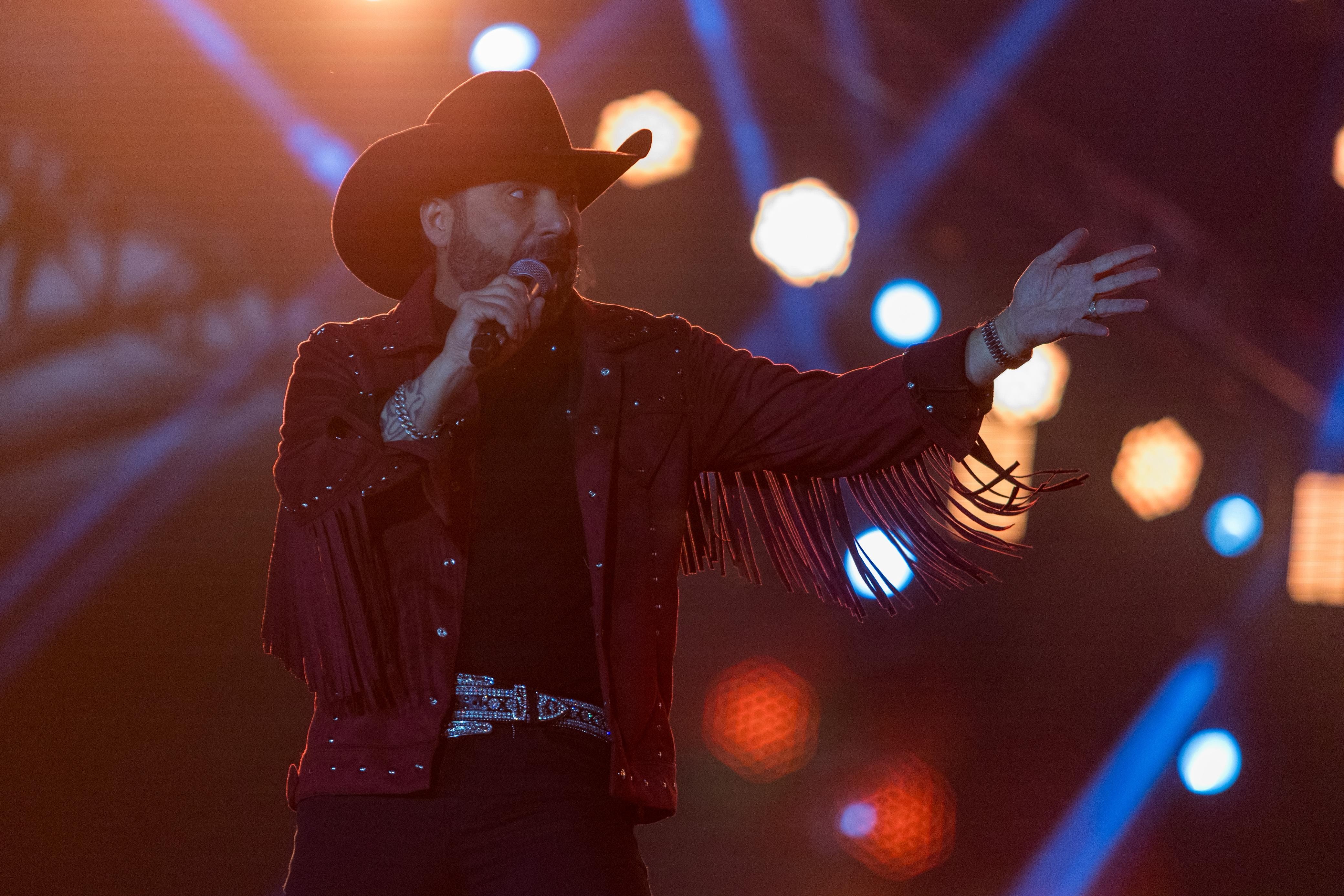 Edson e Hudson misturam sertanejo e rock n roll em show ‘pesado’ | G1