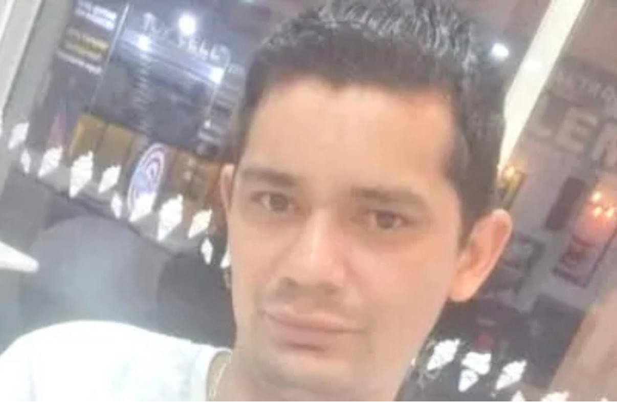 Mecânico morre após carro cair sobre ele enquanto fazia reparo dentro de casa em Bilac
