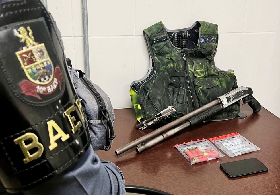 Materiais apreendidos durante a ocorrência — Foto: 10º Baep