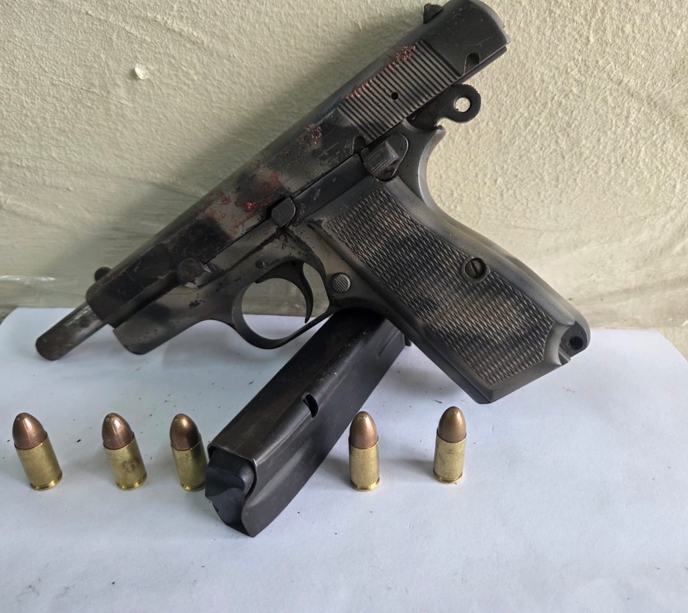 Troca de tiros termina com jovem morto e drogas apreendidas em Angra dos Reis