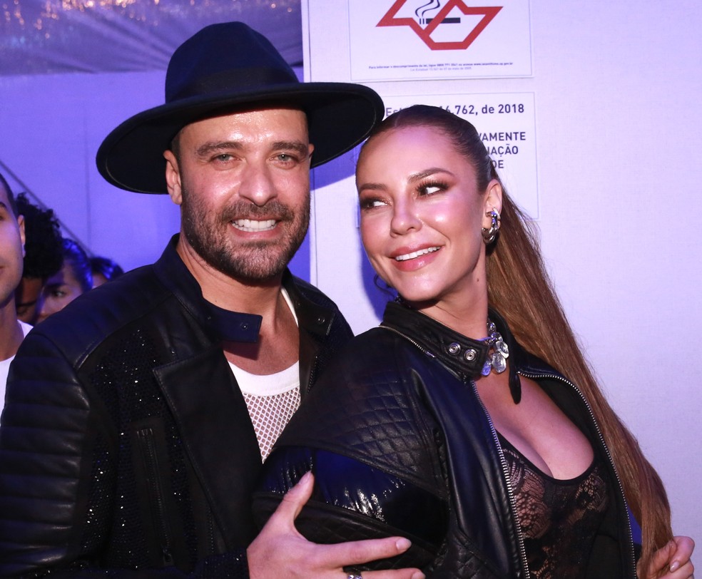 Diogo Nogueira e Paolla Oliveira chegam à segunda noite do The Town — Foto: Celso Tavares/g1