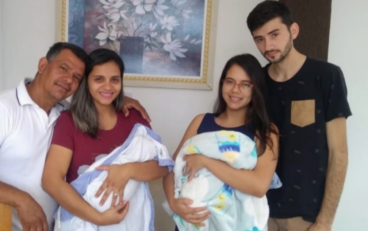 Famílias enterram corpos de bebês trocados após erro em serviço de GO