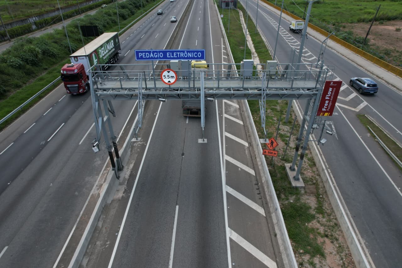Pedágio free flow é implantado na Dutra entre São Paulo e Arujá; veja como fica a cobrança